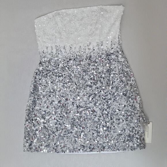 Retrofête White Silver Strapless Sequin Kameron Embellished Mini Dress Medium - Picture 2 of 11